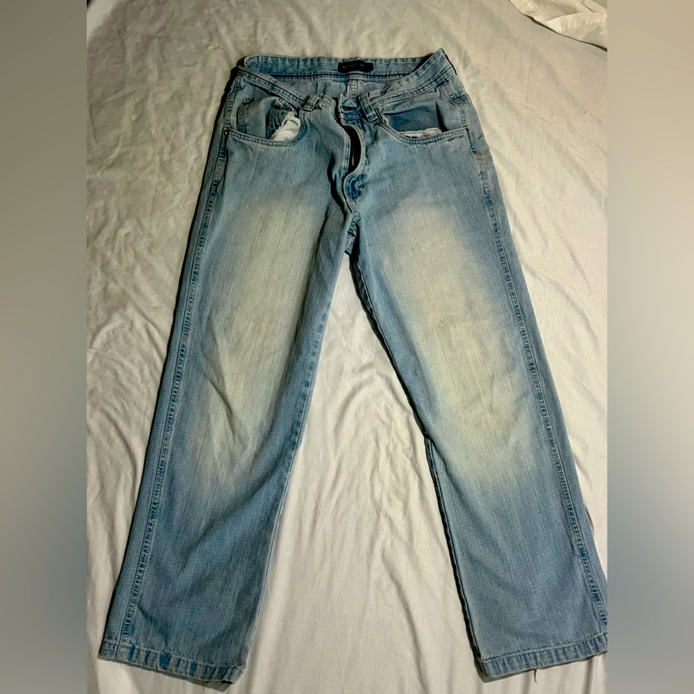 Bleach cut blue baggy jeans